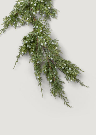 Deluxe Artificial Oregon Juniper Garland - 48" - Sweet Water Decor - GARLAND